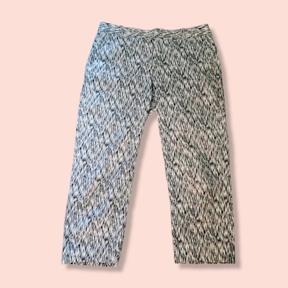 DKNY Black and White Capri  Pants 10